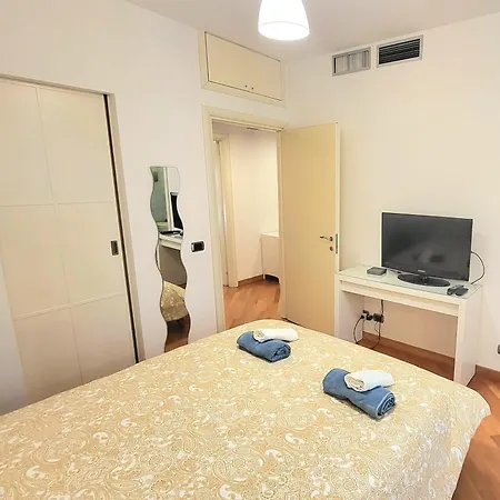 Lux Retreat 3room Near Fashion District Wifi&netflx Apartment